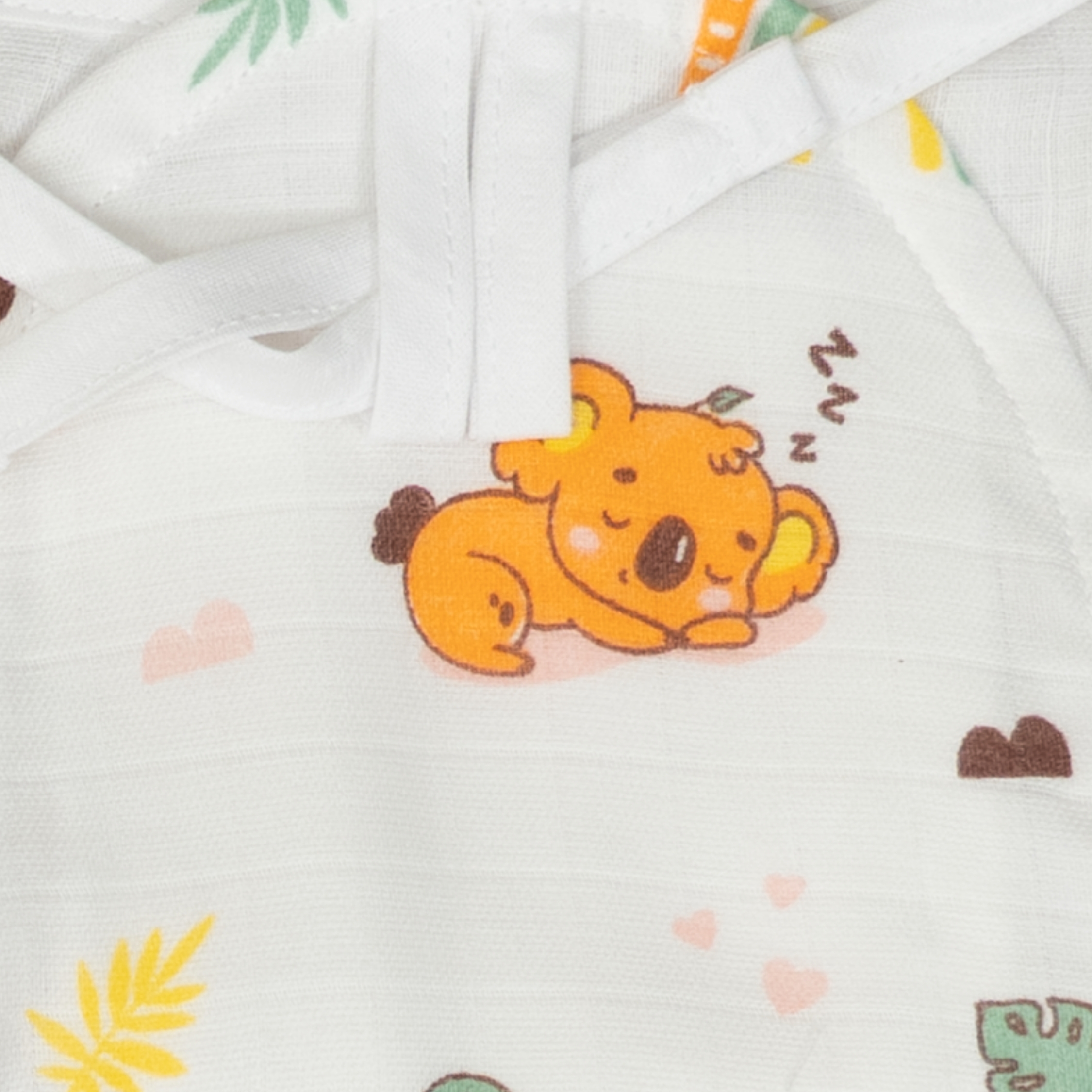 Muslin Cloth Nappy - Sleepy Bear Rainbows - Image 4